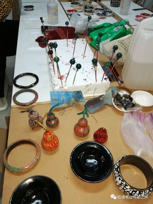 一针一线绣出锦绣前程 走进云南滇绣产业，看非遗技艺如何点亮扶贫之路